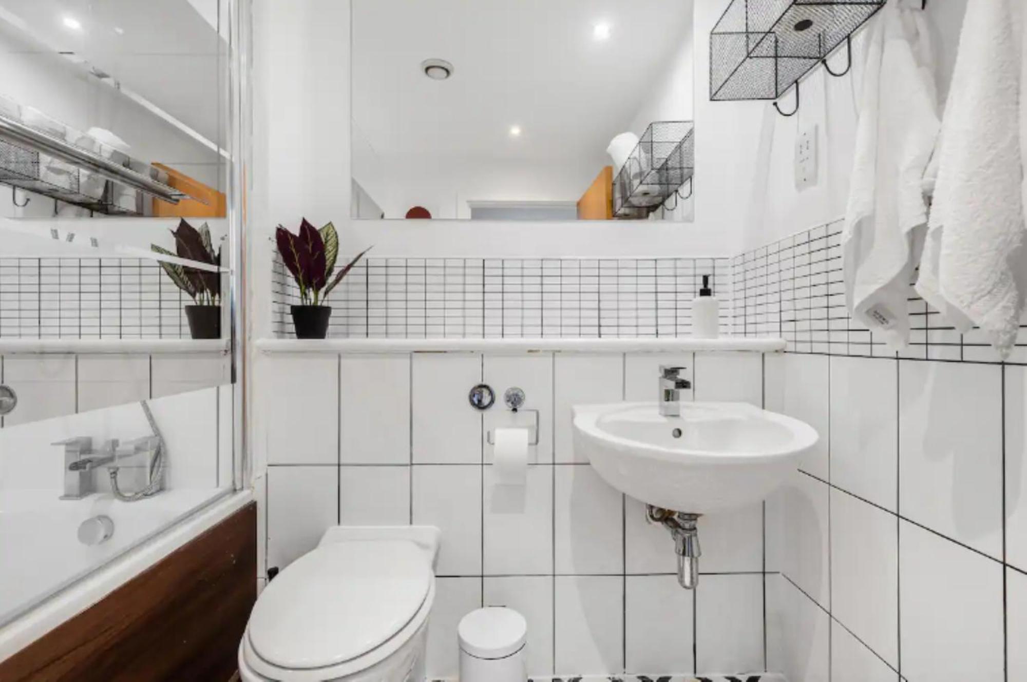 Oriental Suite 2 Bed 2 Bath Netflix And Free Parking, Games- Maihom Birmingham Exteriör bild